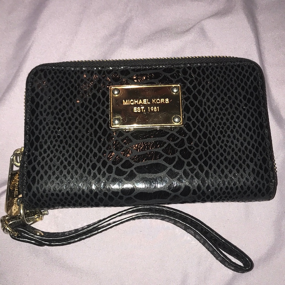 Michael Kors wristlet